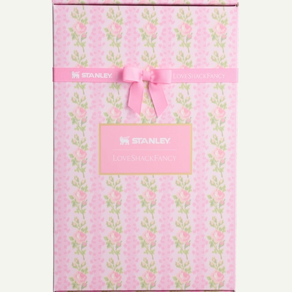 The Stanley x LoveShackFancy Quencher | 20 OZ - Blooming Heirloom - New in Box - Picture 3 of 5